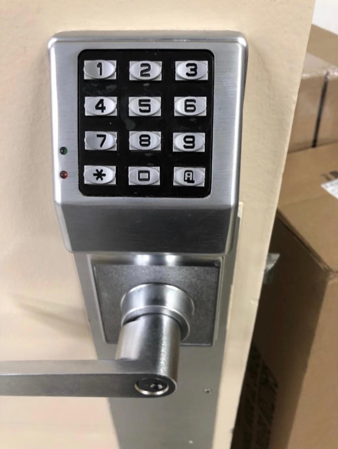 Commercial keypad door lock
